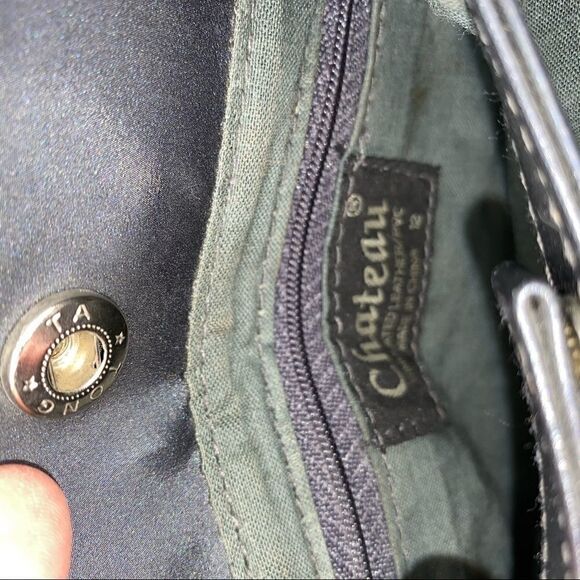 Chateau mini bucket bag w/snap close & straps - Picture 10 of 11